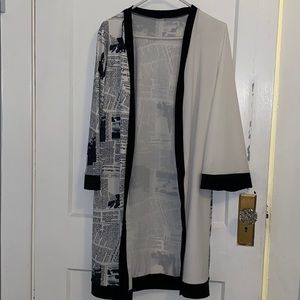 Newspaper print robe/kimono